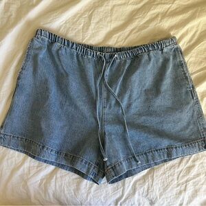 H&M Tie-Waist Chambray Short